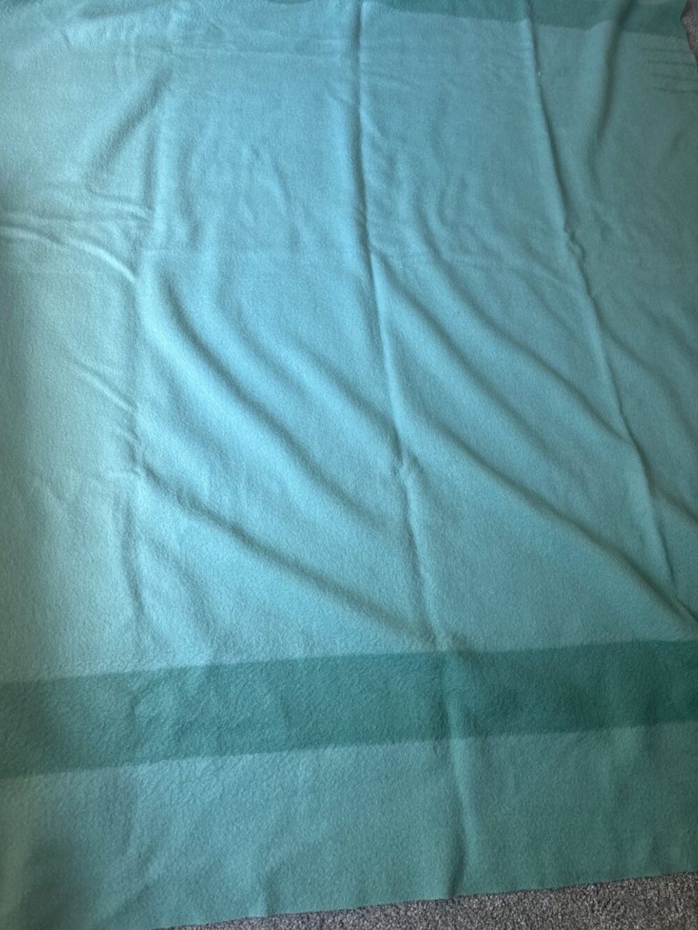 Vintage Hudsons Bay 4 Point Green Wool Blanket Made In England 90"x70" - Picture 3 of 5